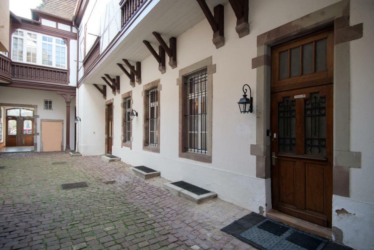 " Mademoiselle " 17 Boulevard Du Champ De Mars Colmar Eksteriør bilde
